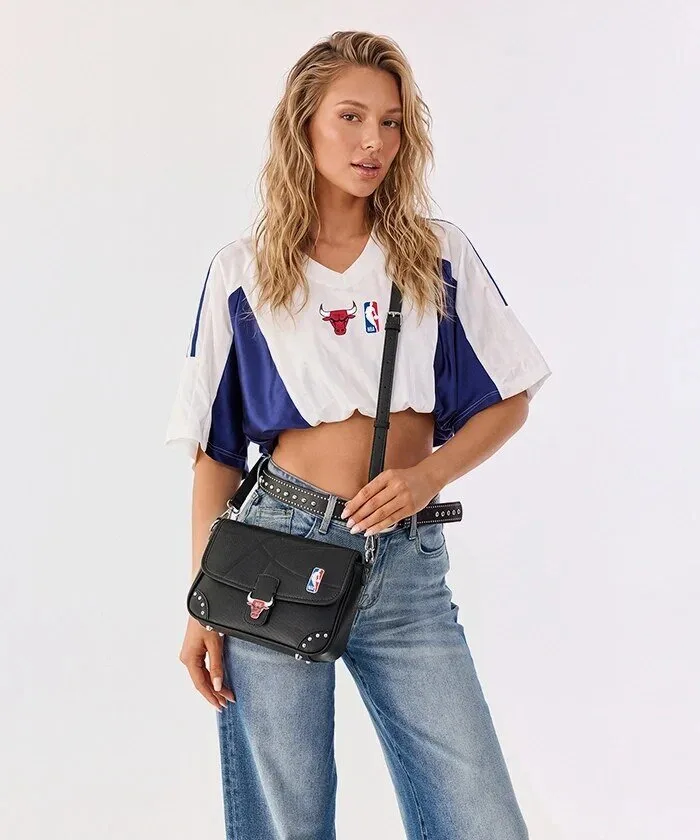Chicago Bulls Basketball Flap Crossbody Bag with NBA Logo 22 Chicago Bulls Basketball Flap Crossbody Bag with NBA Logo